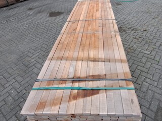 Ca. 78x Massaranduba regels fijnbezaagd, 40x60mm, lengte 50/400cm, 28/
